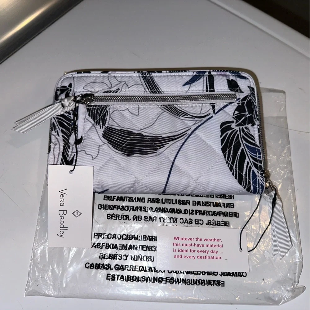NWT - Vera Bradley Twilight Garden RFID Turnlock Wallet in Performance Twill